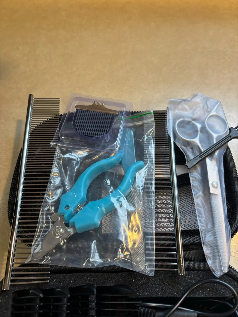 New Gooad Dog Grooming Kit Rechargeable Clippers Low Noise Trimmer With Case